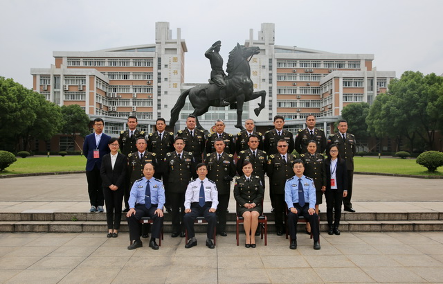 浙江警察學(xué)院厄瓜多爾中高級(jí)警官研修班西班牙語交替?zhèn)髯g翻譯.jpg